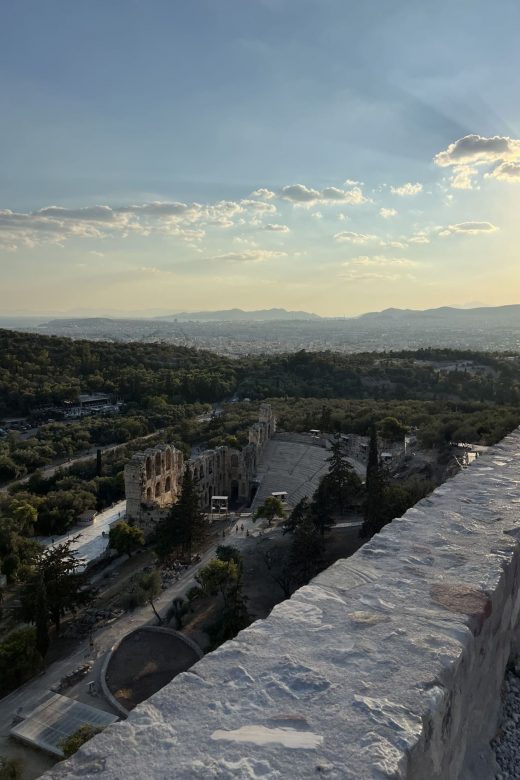 Athen, Akropolis, Blick auf Odeion Herodes Atticus
